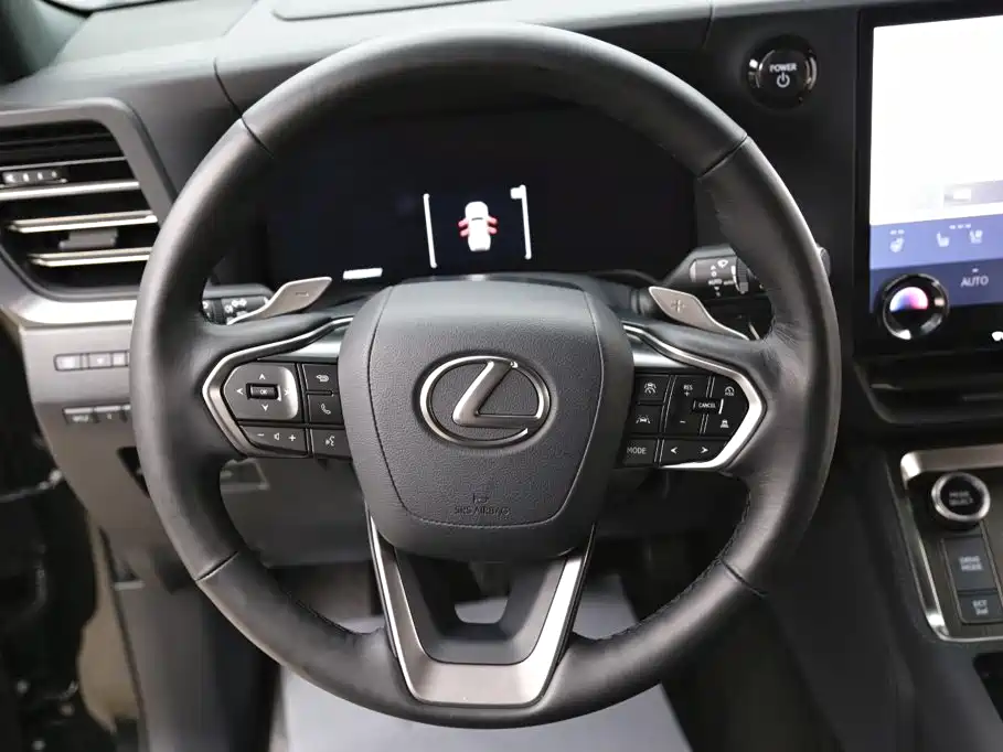Lexus GX — фото 15