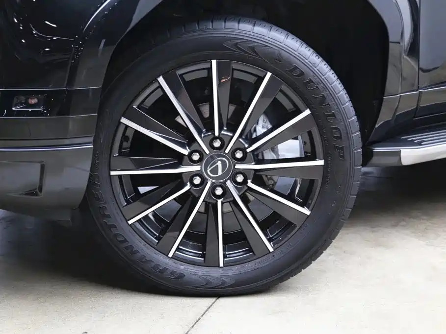 Lexus GX — фото 25