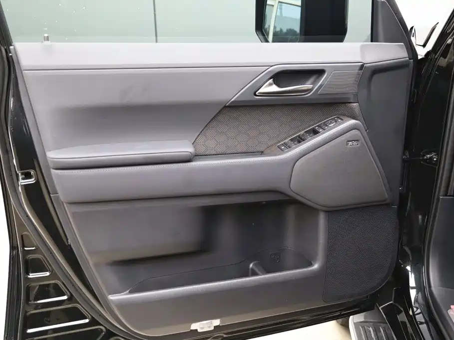 Lexus GX — фото 10