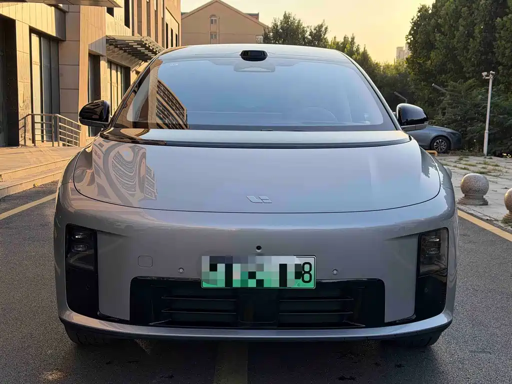 Li Auto Li i8 — фото 2