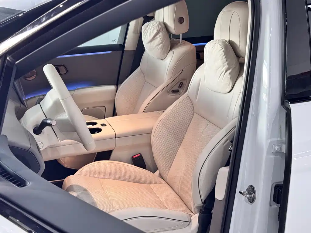 Li Auto Li i8 — фото 10