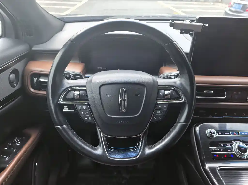 Lincoln Nautilus — фото 11