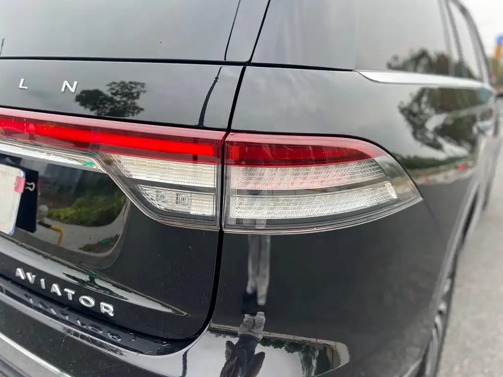 Lincoln Aviator — фото 10
