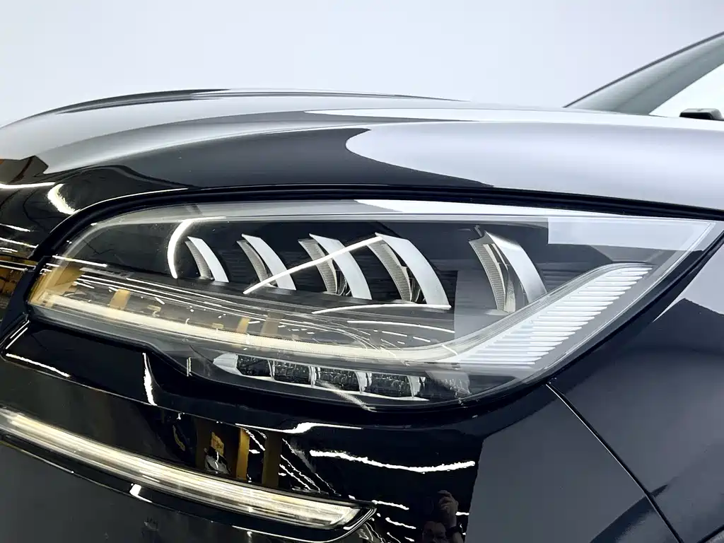 Lincoln Aviator — фото 13