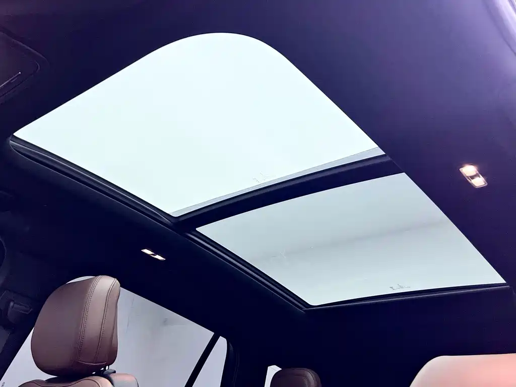 Lincoln Aviator — фото 19