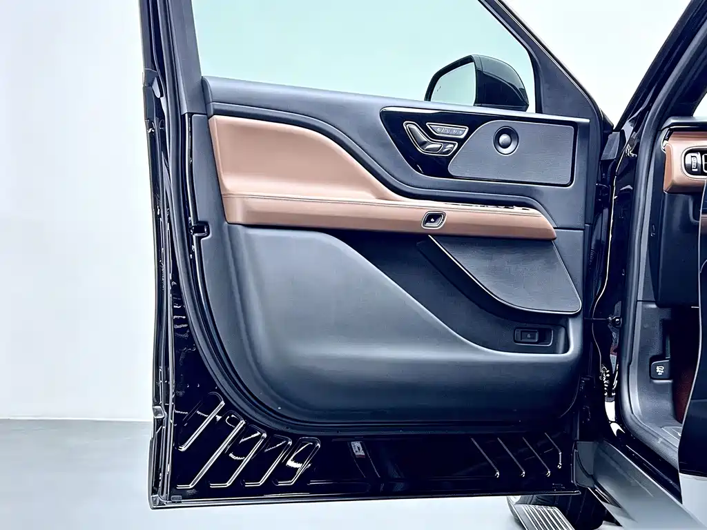 Lincoln Aviator — фото 7