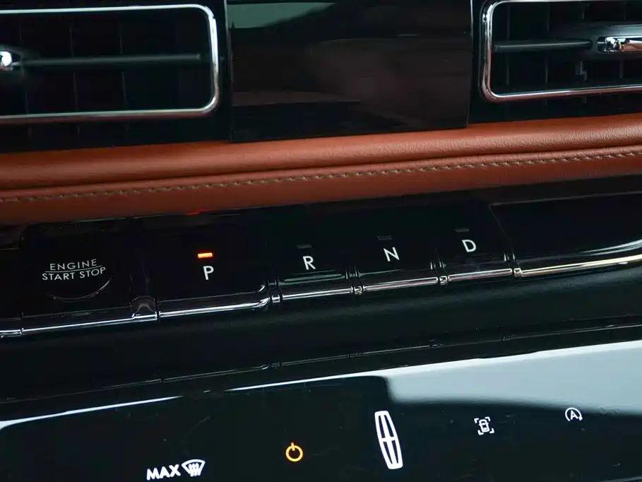 Lincoln Aviator — фото 9