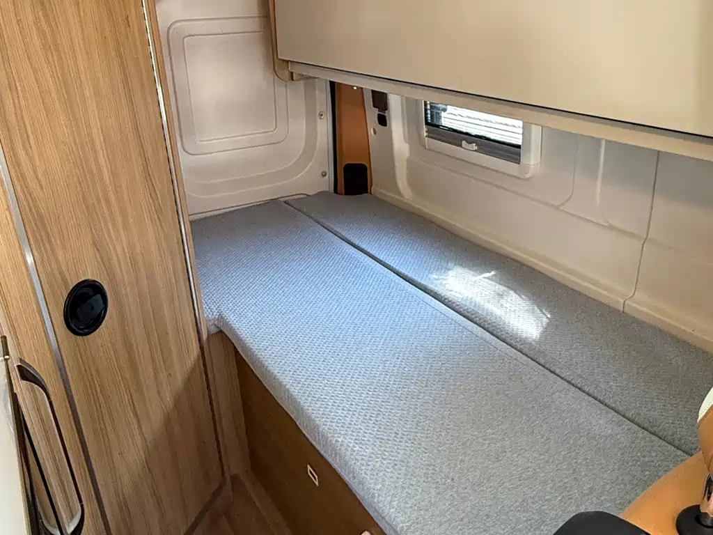 MAXUS V90 RV — фото 18
