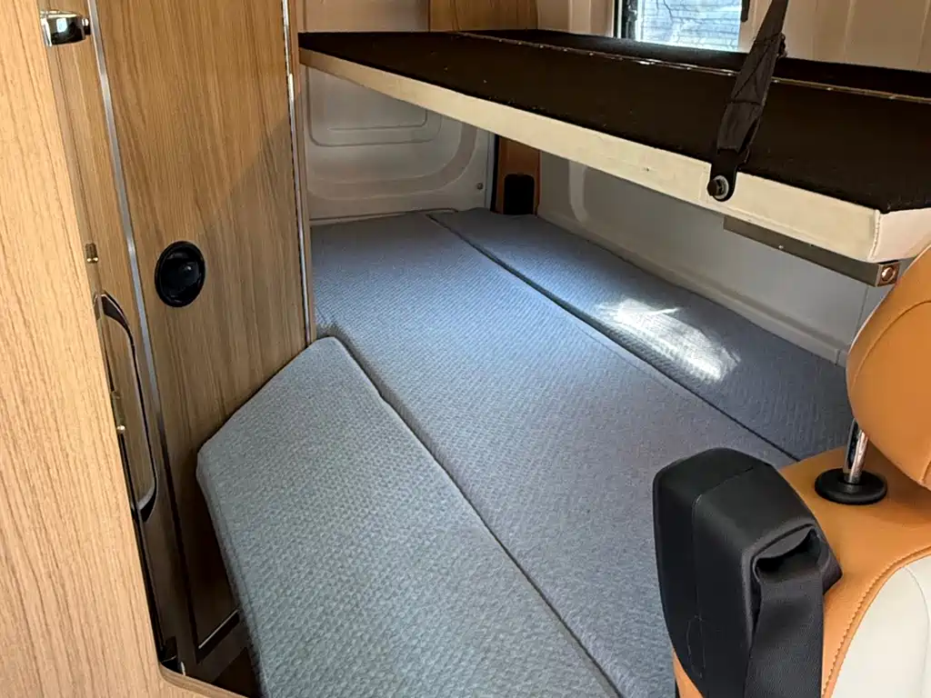MAXUS V90 RV — фото 19