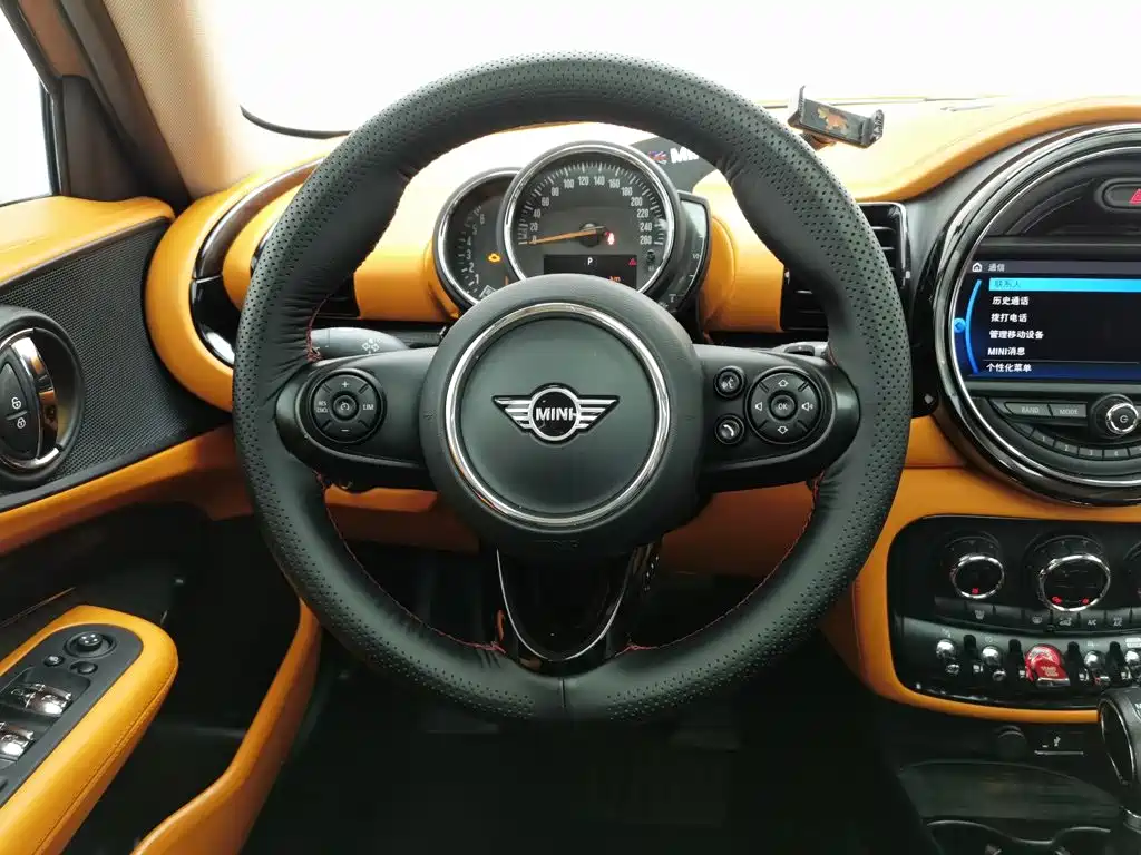 MINI Mini Clubman — фото 11