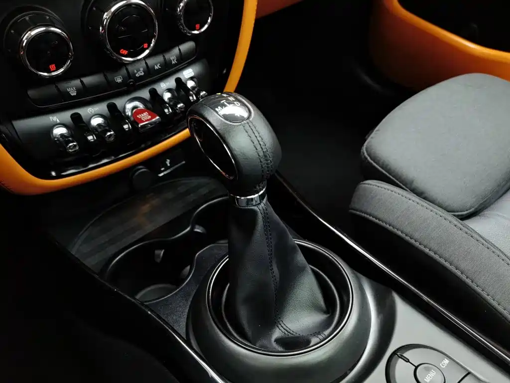 MINI Mini Clubman — фото 13