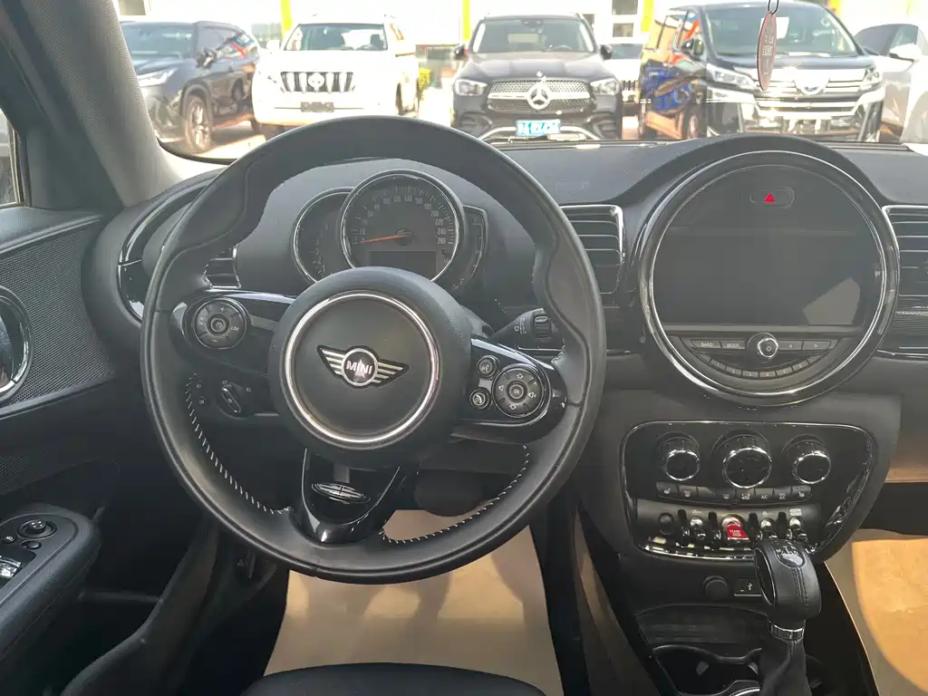 MINI Mini Clubman — фото 9