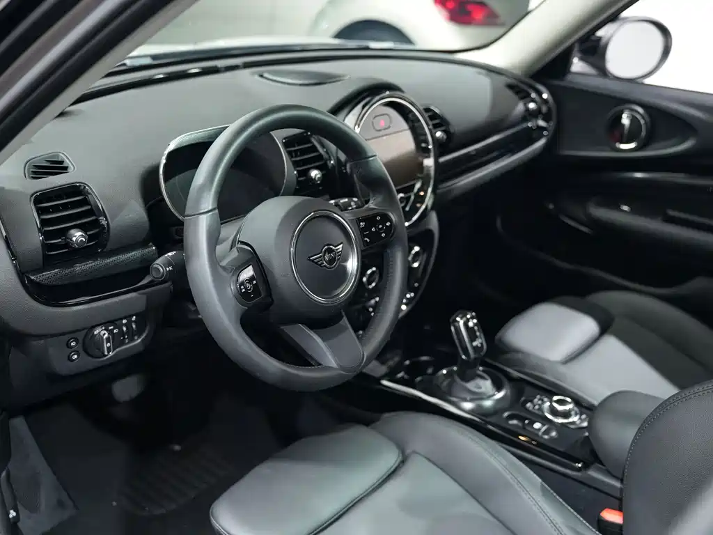 MINI Mini Clubman — фото 9