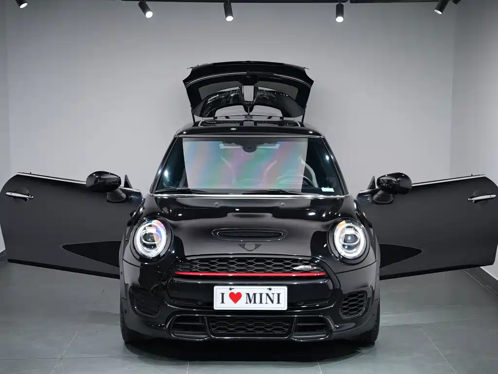 MINI Mini JCW — фото 2