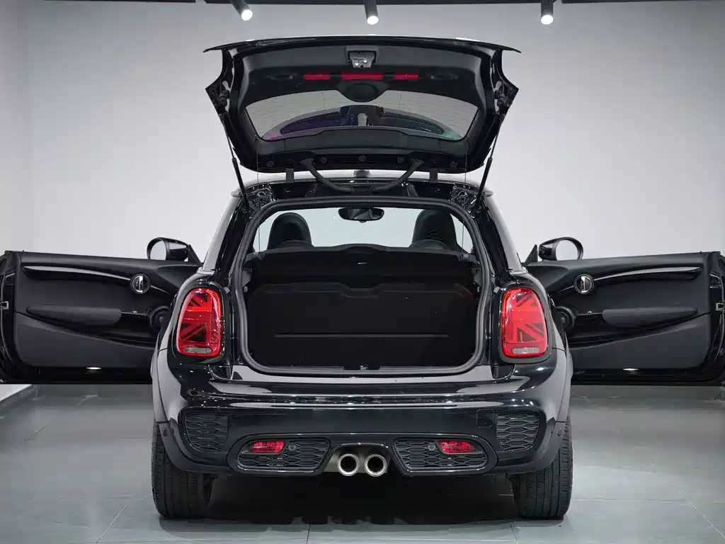 MINI Mini JCW — фото 14