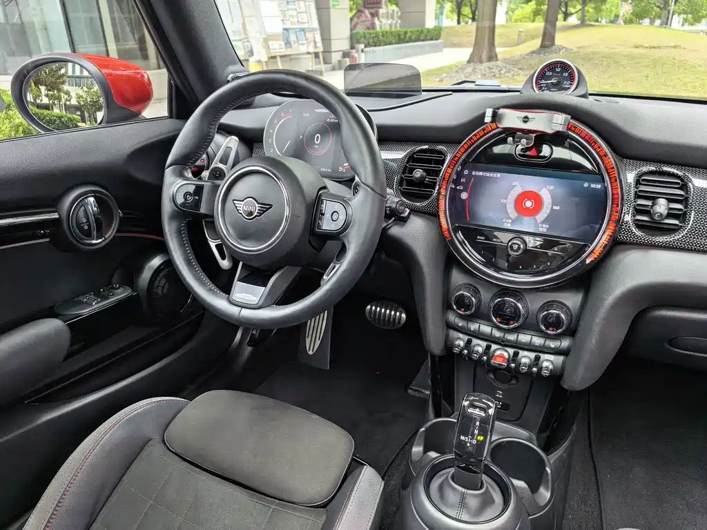 MINI Mini JCW — фото 20