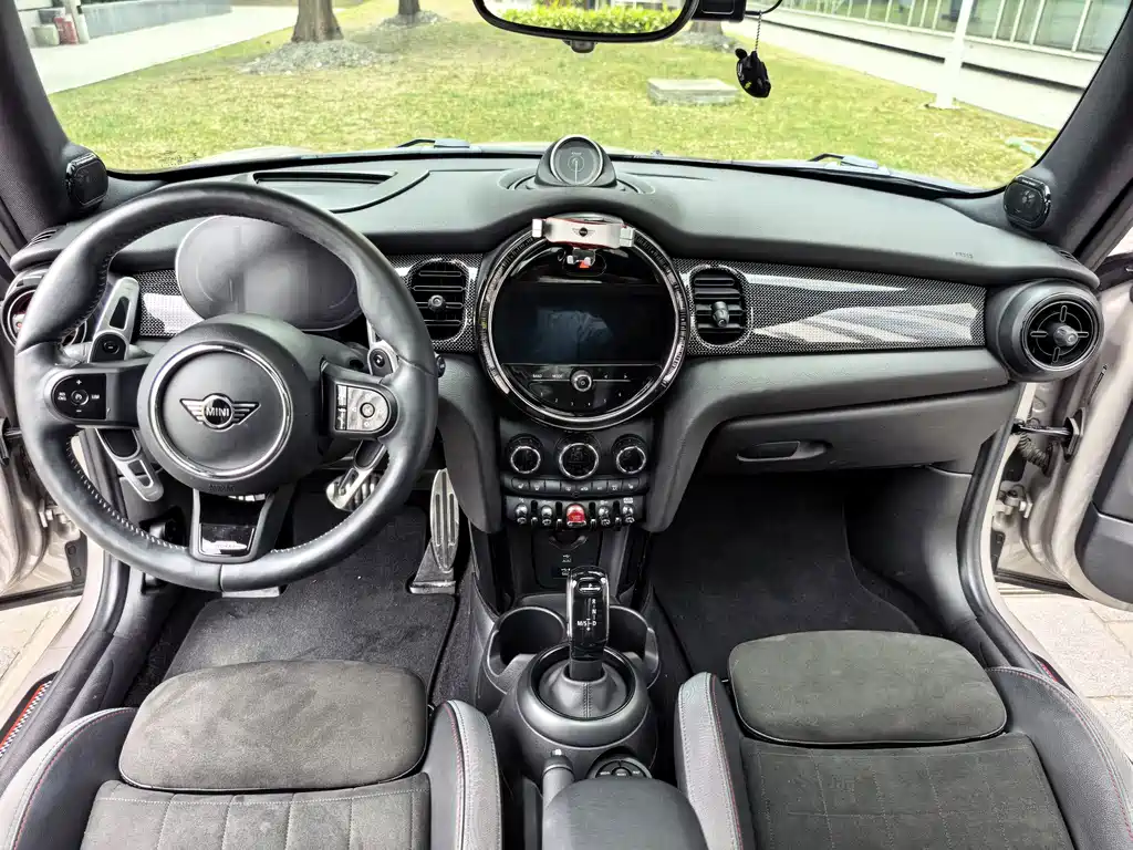 MINI Mini JCW — фото 29