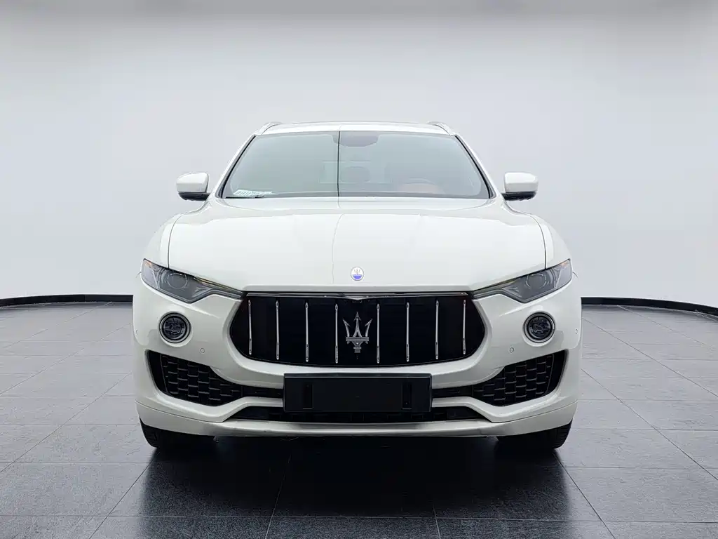Maserati Levante — фото 2