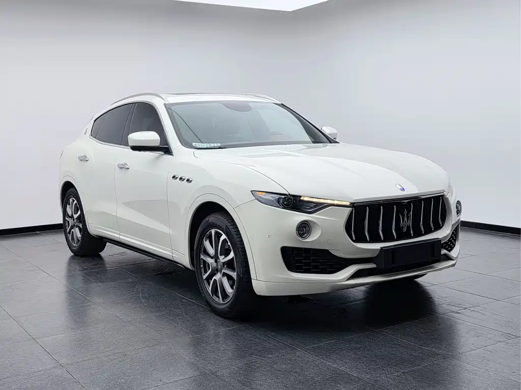 Maserati Levante — фото 3