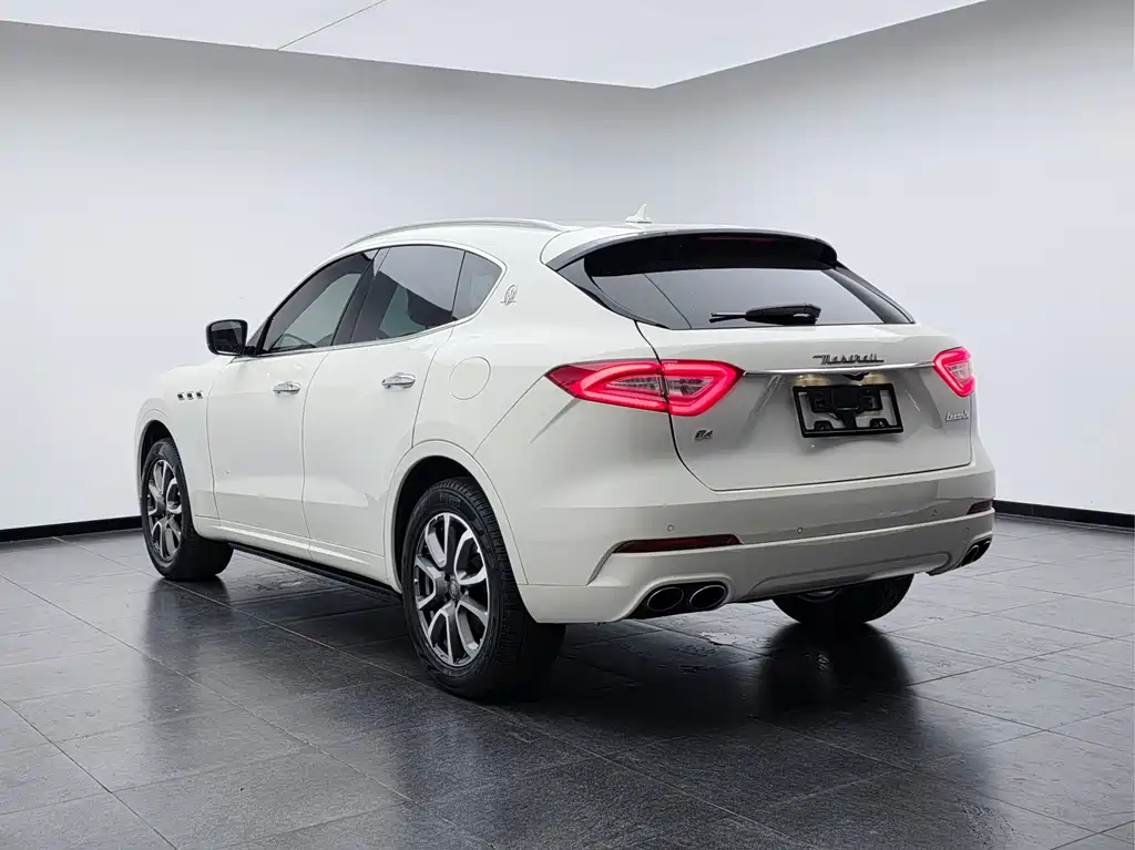 Maserati Levante — фото 7