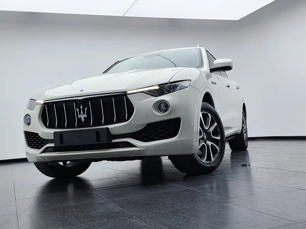 Maserati Levante — фото 10