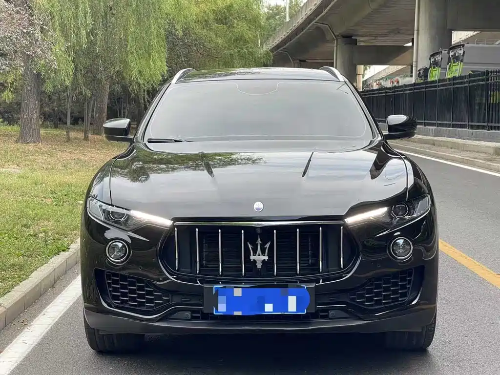 Maserati Levante — фото 2