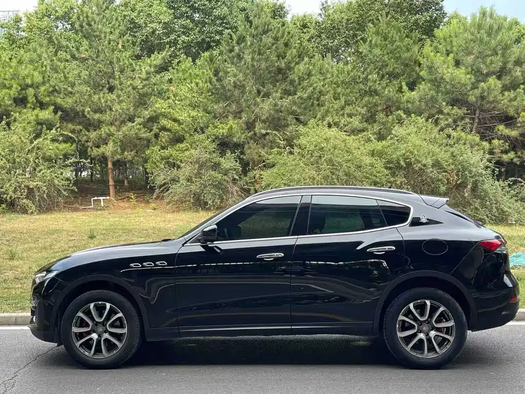 Maserati Levante — фото 3