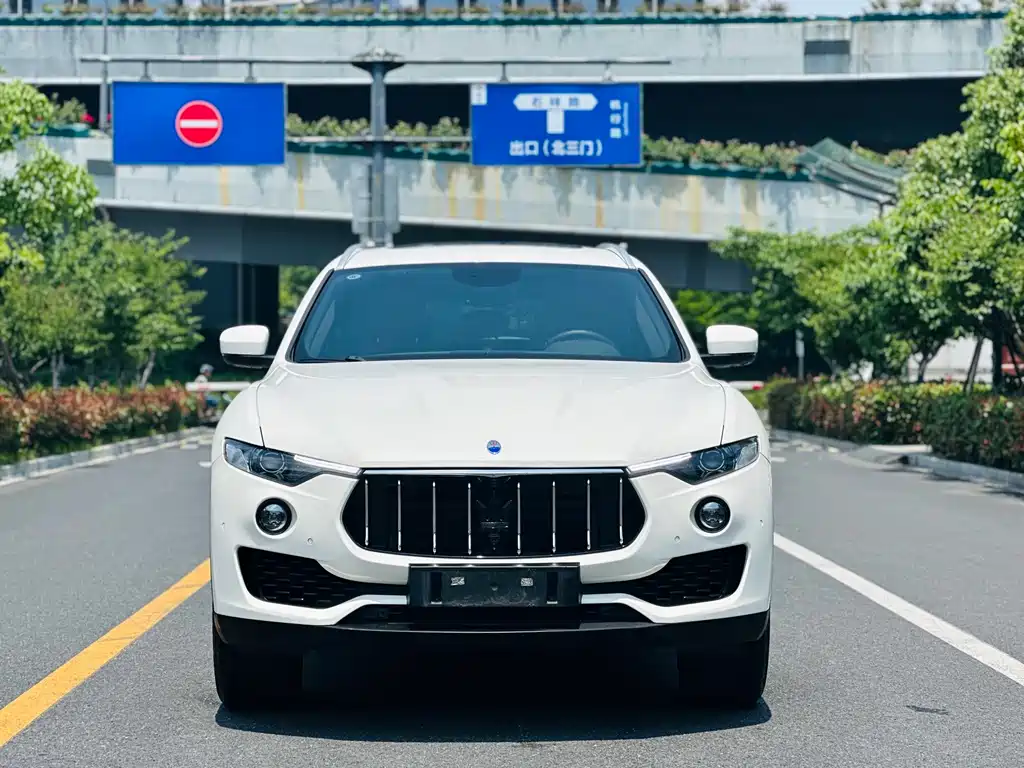 Maserati Levante — фото 2