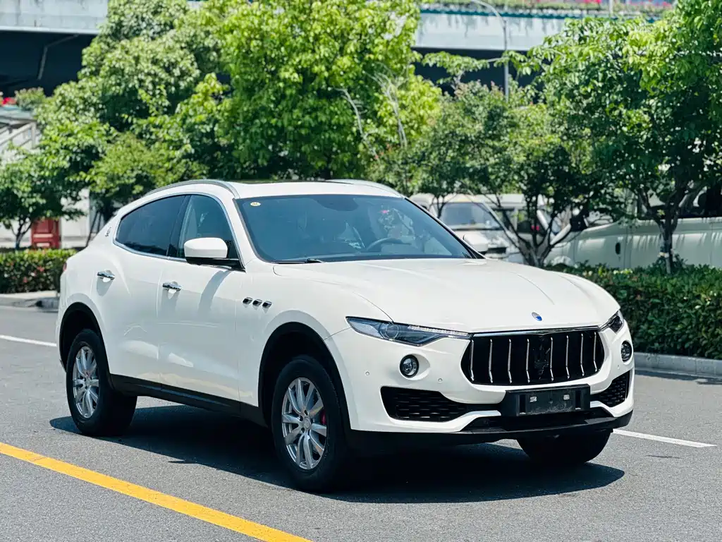 Maserati Levante — фото 3