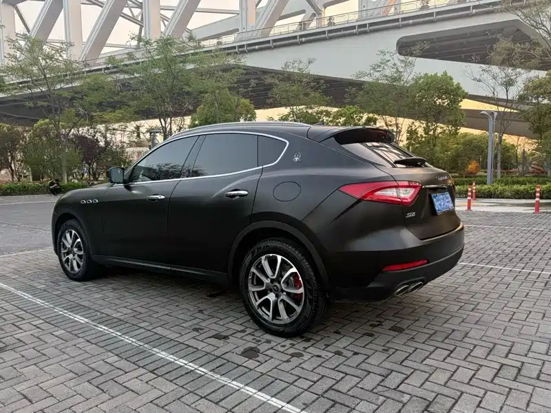Maserati Levante — фото 14