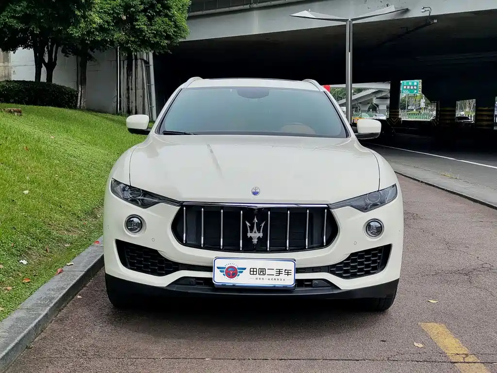 Maserati Levante — фото 2