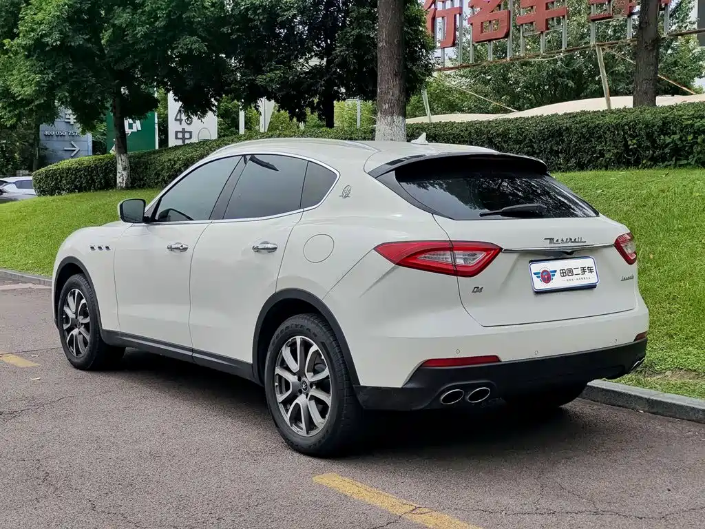 Maserati Levante — фото 4