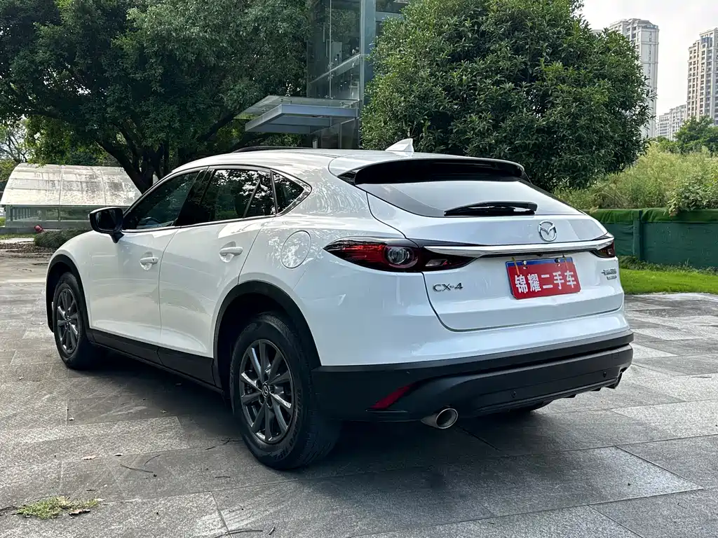 Mazda CX-4 — фото 11