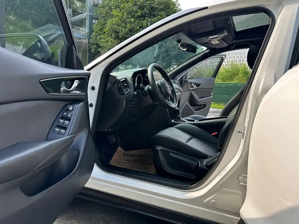 Mazda CX-4 — фото 6