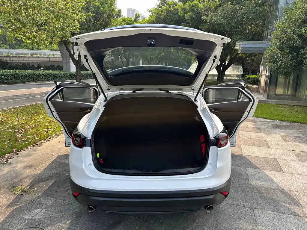 Mazda CX-4 — фото 10