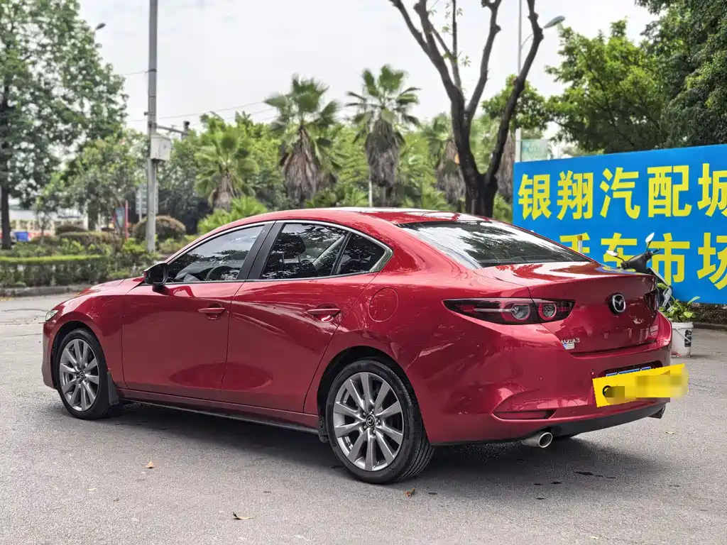 Mazda 3 Axela — фото 10