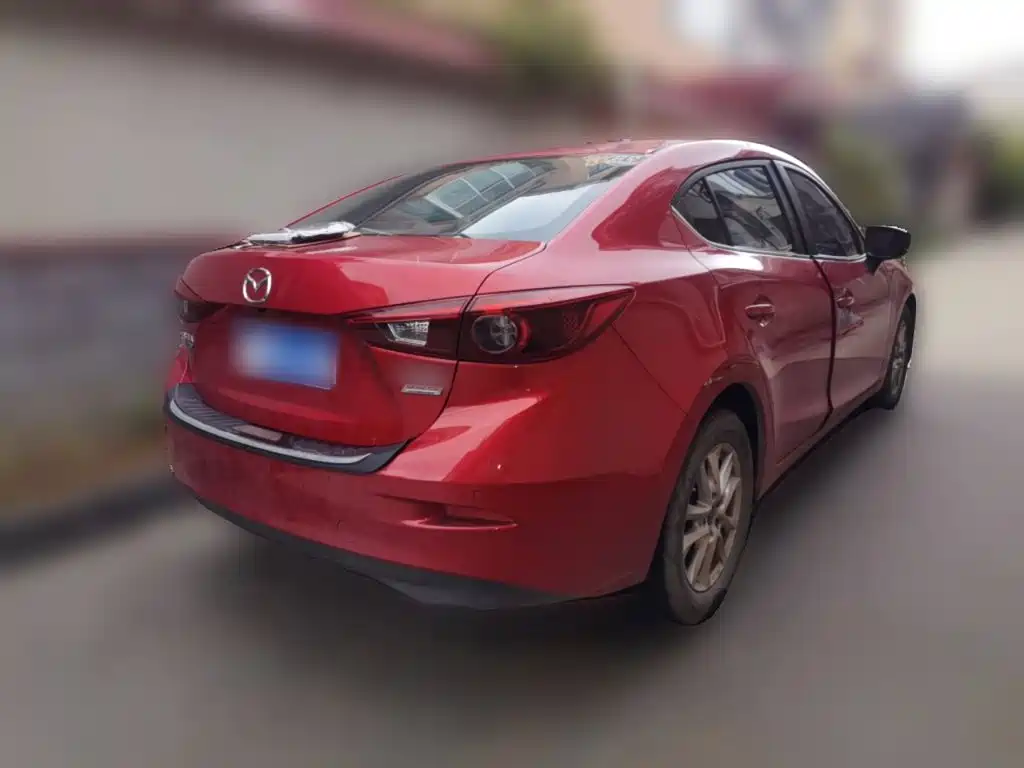 Mazda 3 Axela — фото 4