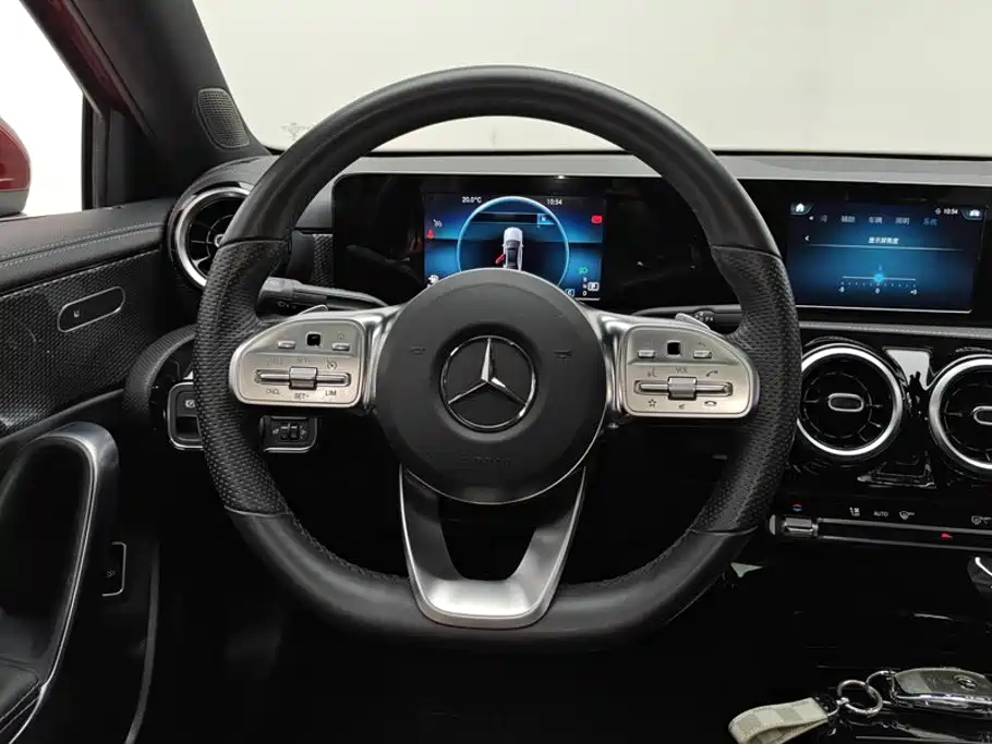 Mercedes-Benz A-Class — фото 15