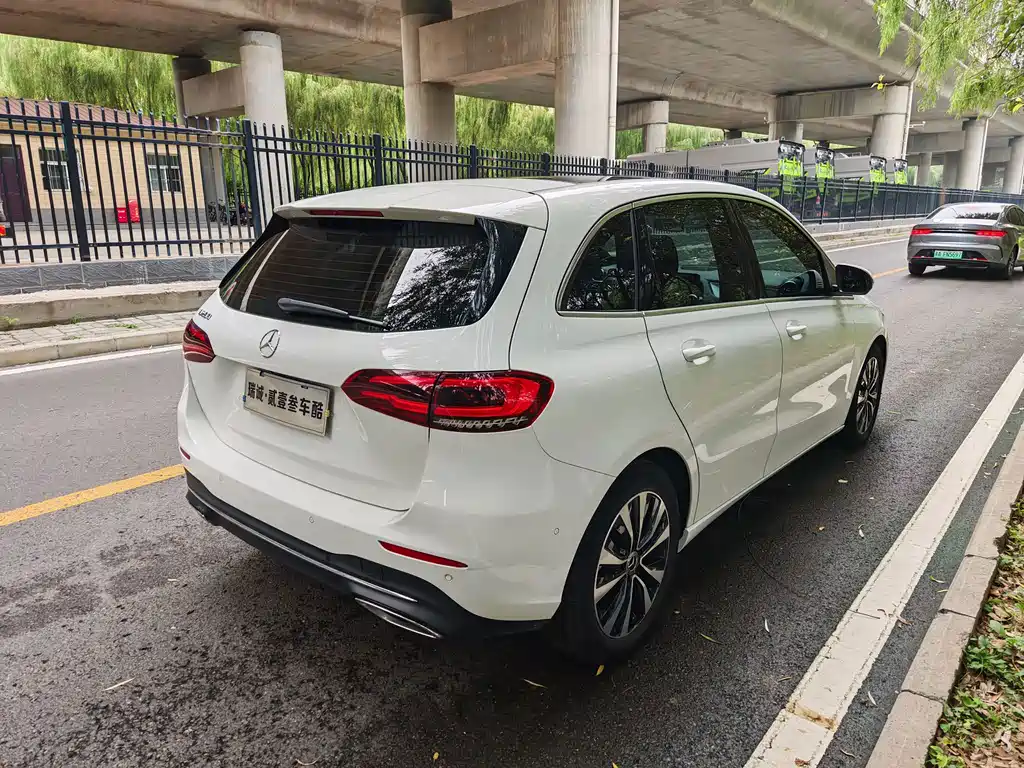 Mercedes-Benz B-Class — фото 11