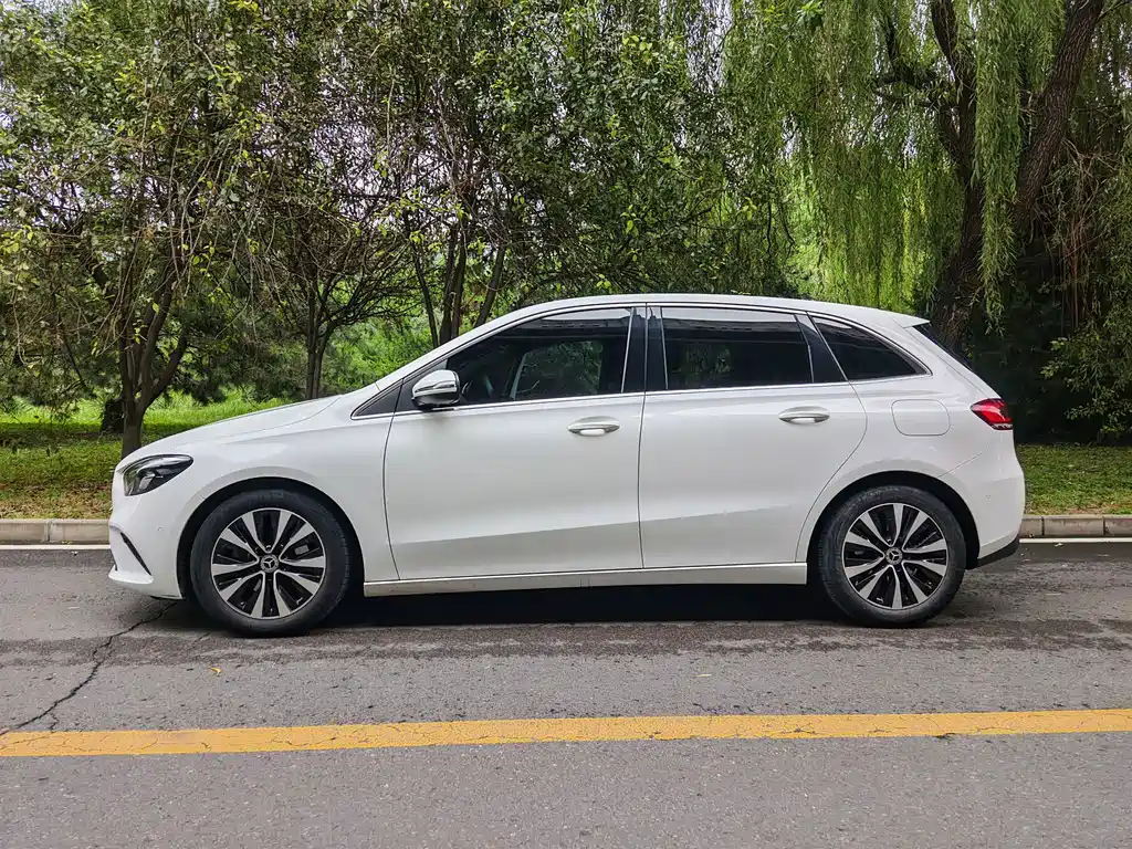 Mercedes-Benz B-Class — фото 10