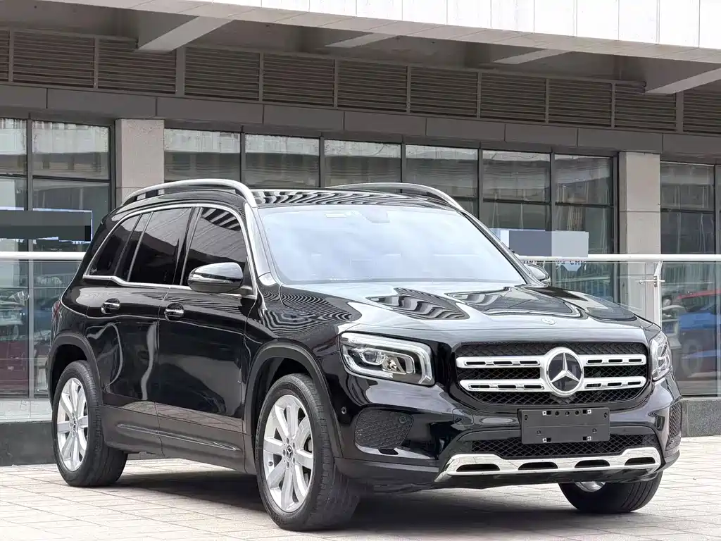 Mercedes-Benz GLB — фото 3