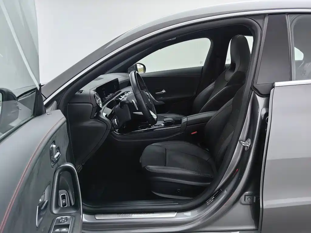 Mercedes-Benz CLA (Import) — фото 10
