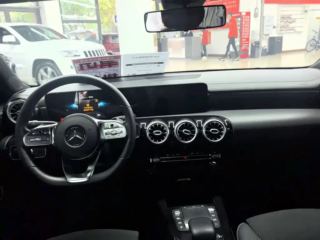 Mercedes-Benz A-Class — фото 15