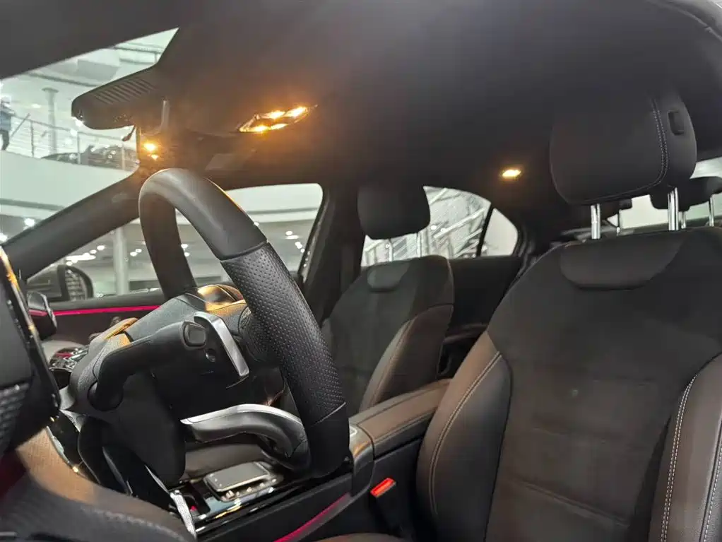 Mercedes-Benz A-Class — фото 11