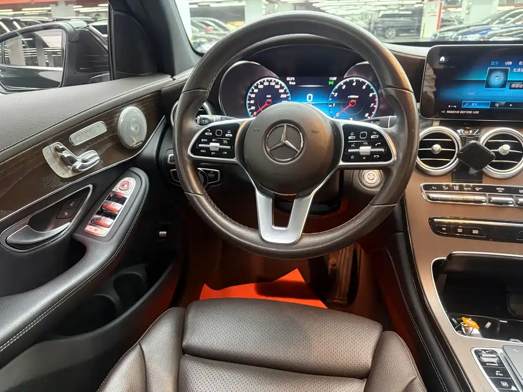 Mercedes-Benz GLC — фото 15