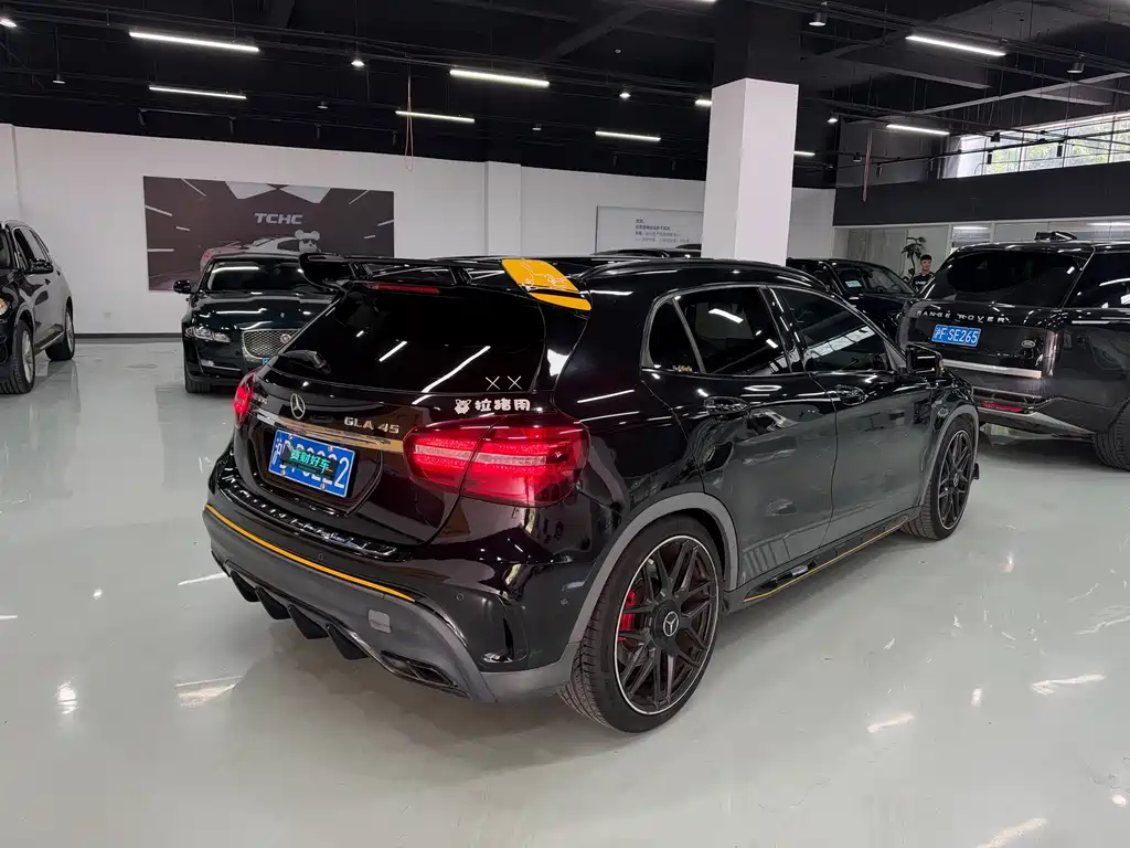 Mercedes-Benz GLA AMG — фото 8