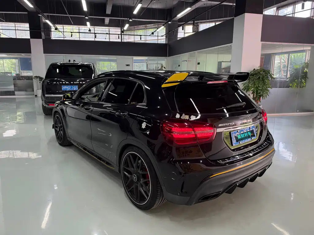 Mercedes-Benz GLA AMG — фото 9