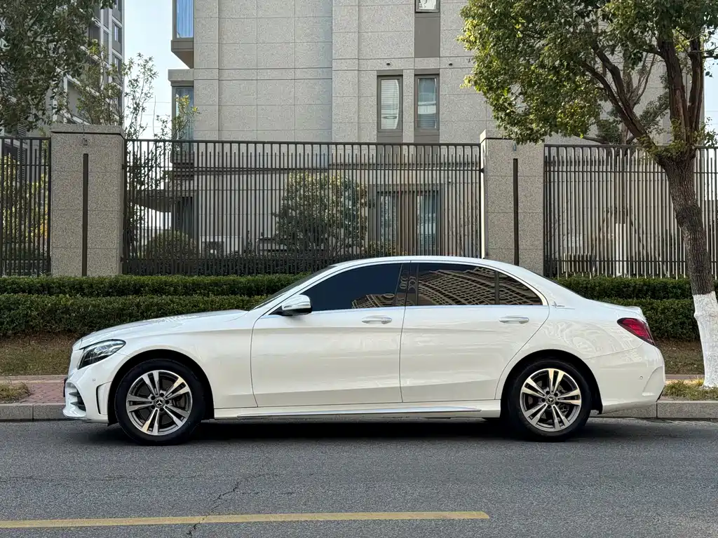 Mercedes-Benz C-Class — фото 3