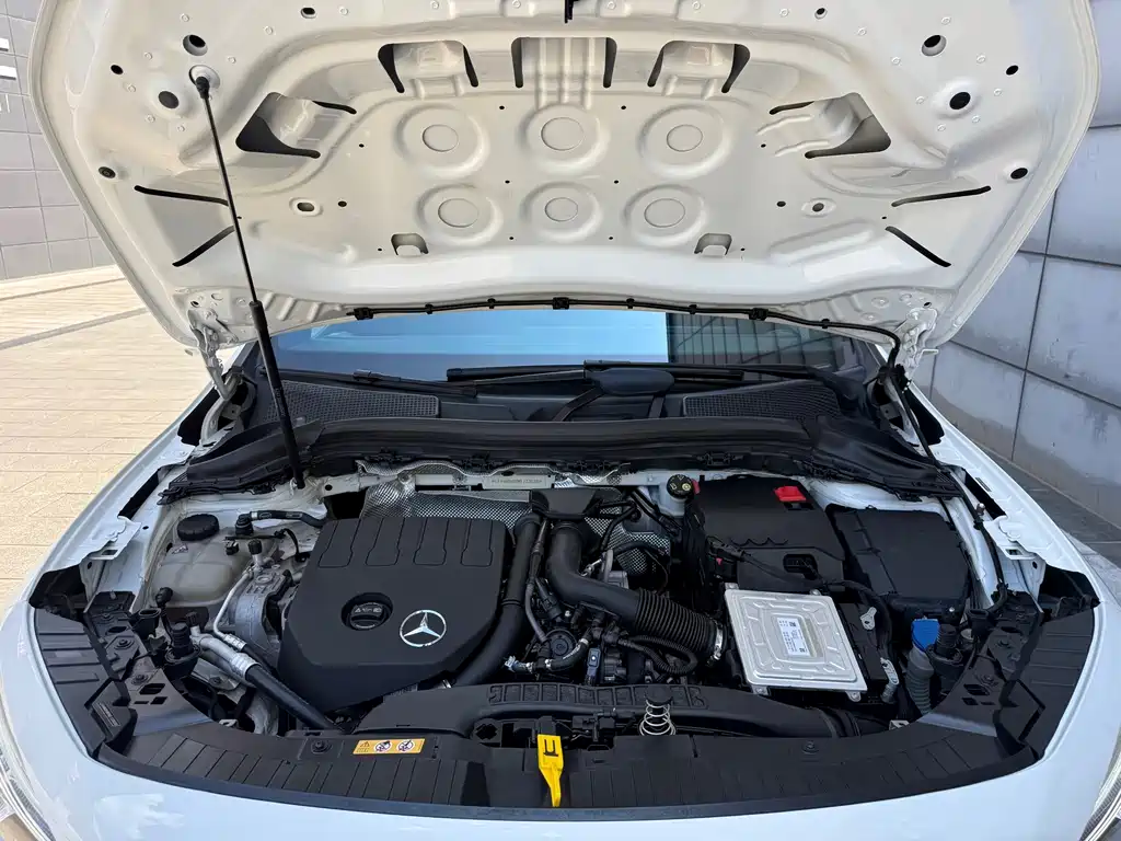 Mercedes-Benz GLA — фото 11