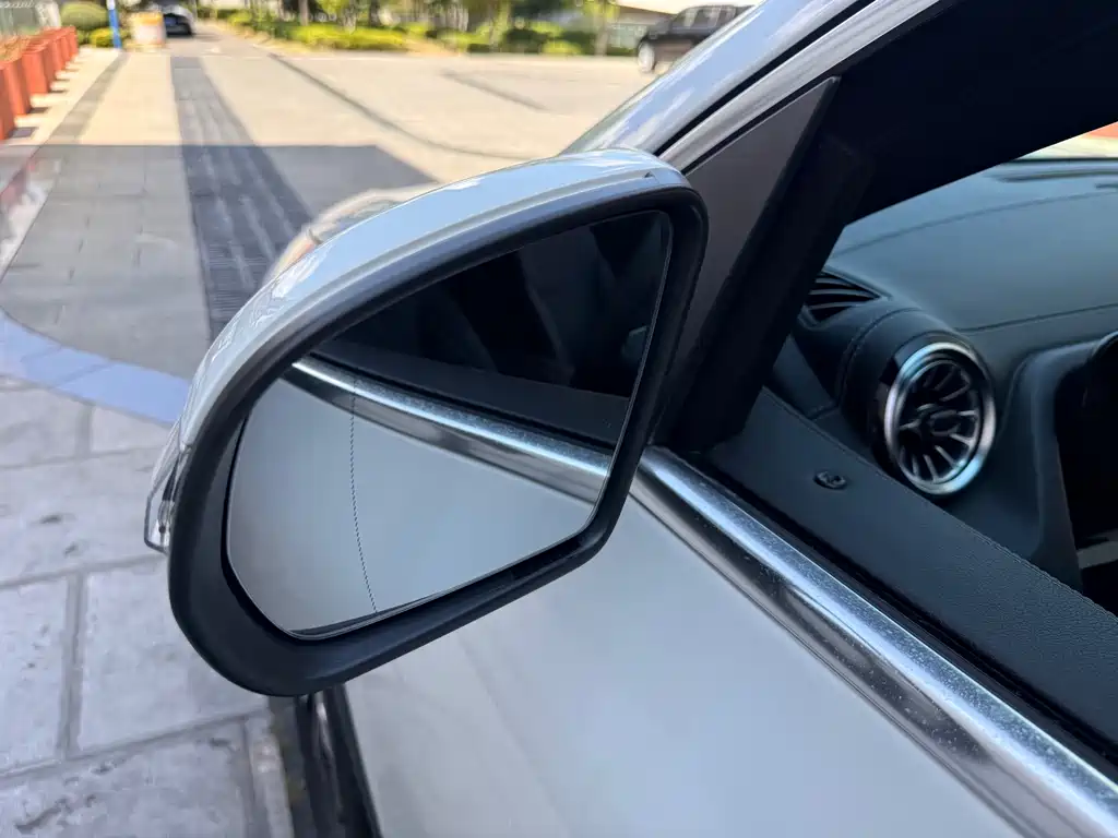 Mercedes-Benz GLA — фото 16